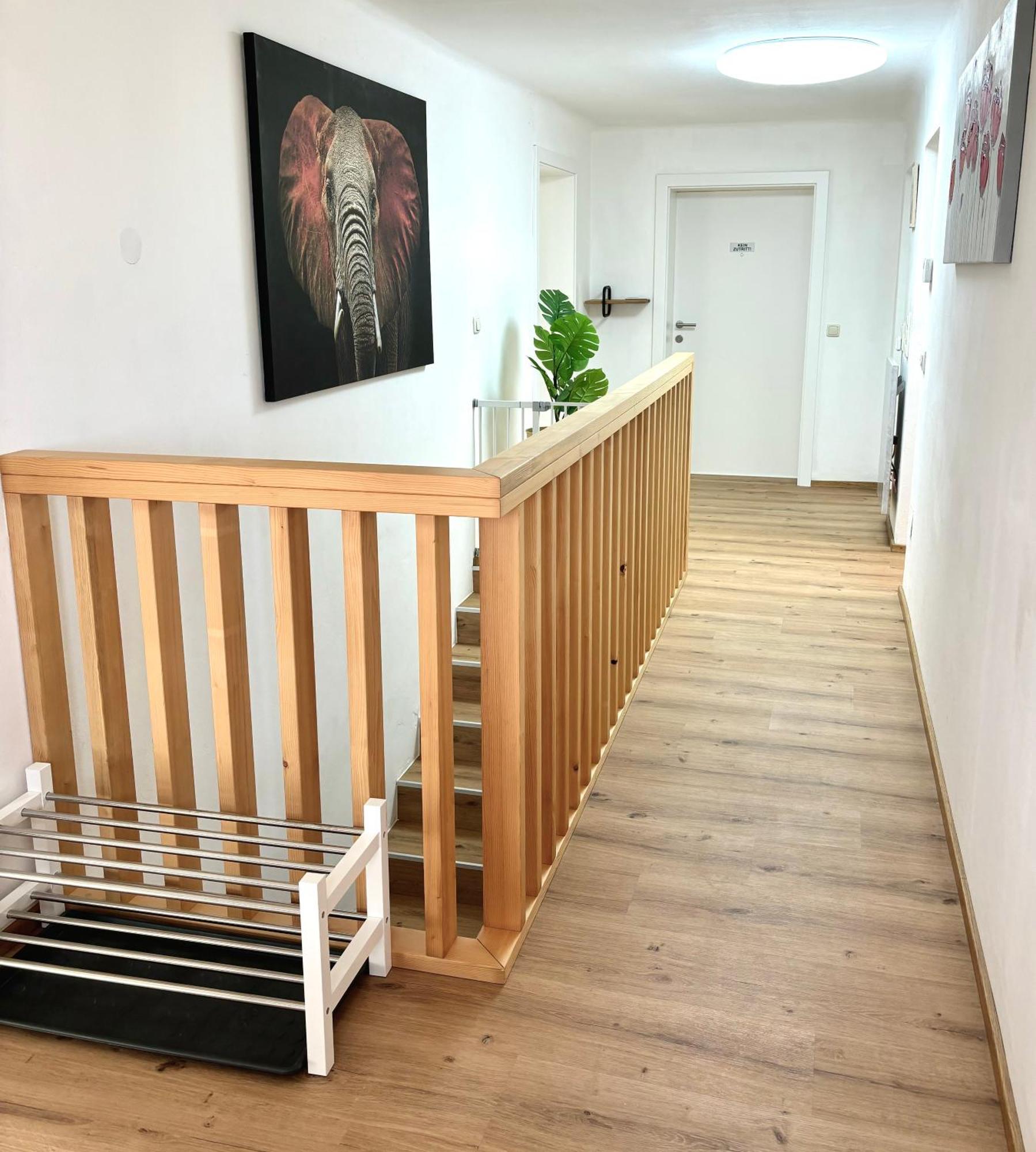 Gaesthaus "Seeblick" Seekirchen am Wallersee Room photo